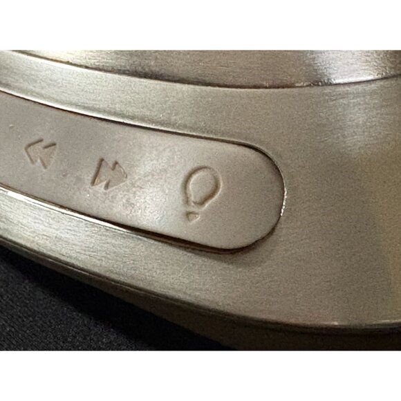 iHome Lux Pro Vanity Mirror Base Only Model iCVBT7 Bluetooth Speaker - Picture 4 of 8